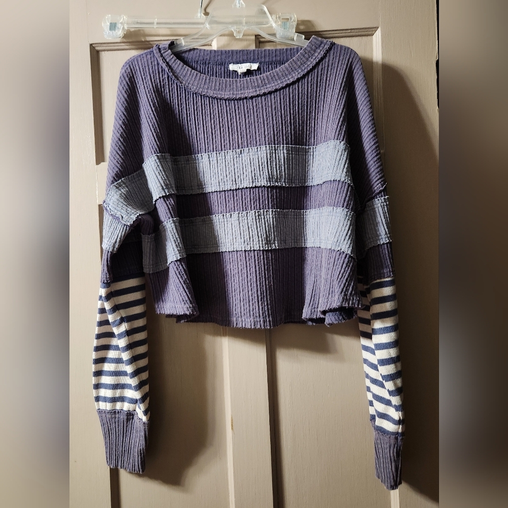 Oli & Hali Striped Oversized Long Sleeve Crop Top Large Grey